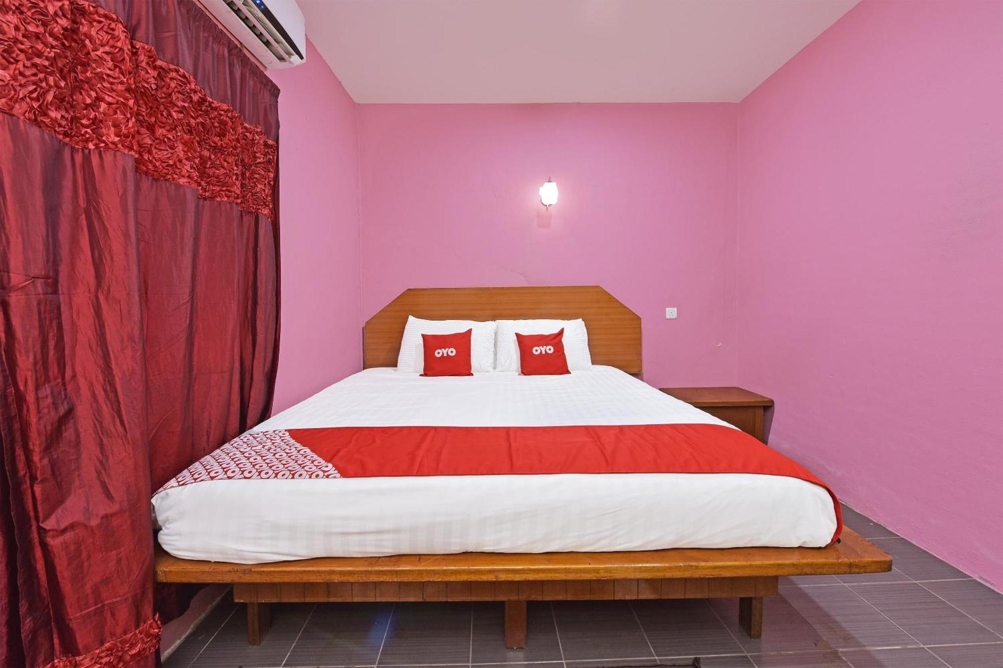 Oyo 90561 Awan Biru Motel Pantai Cenang  Kültér fotó