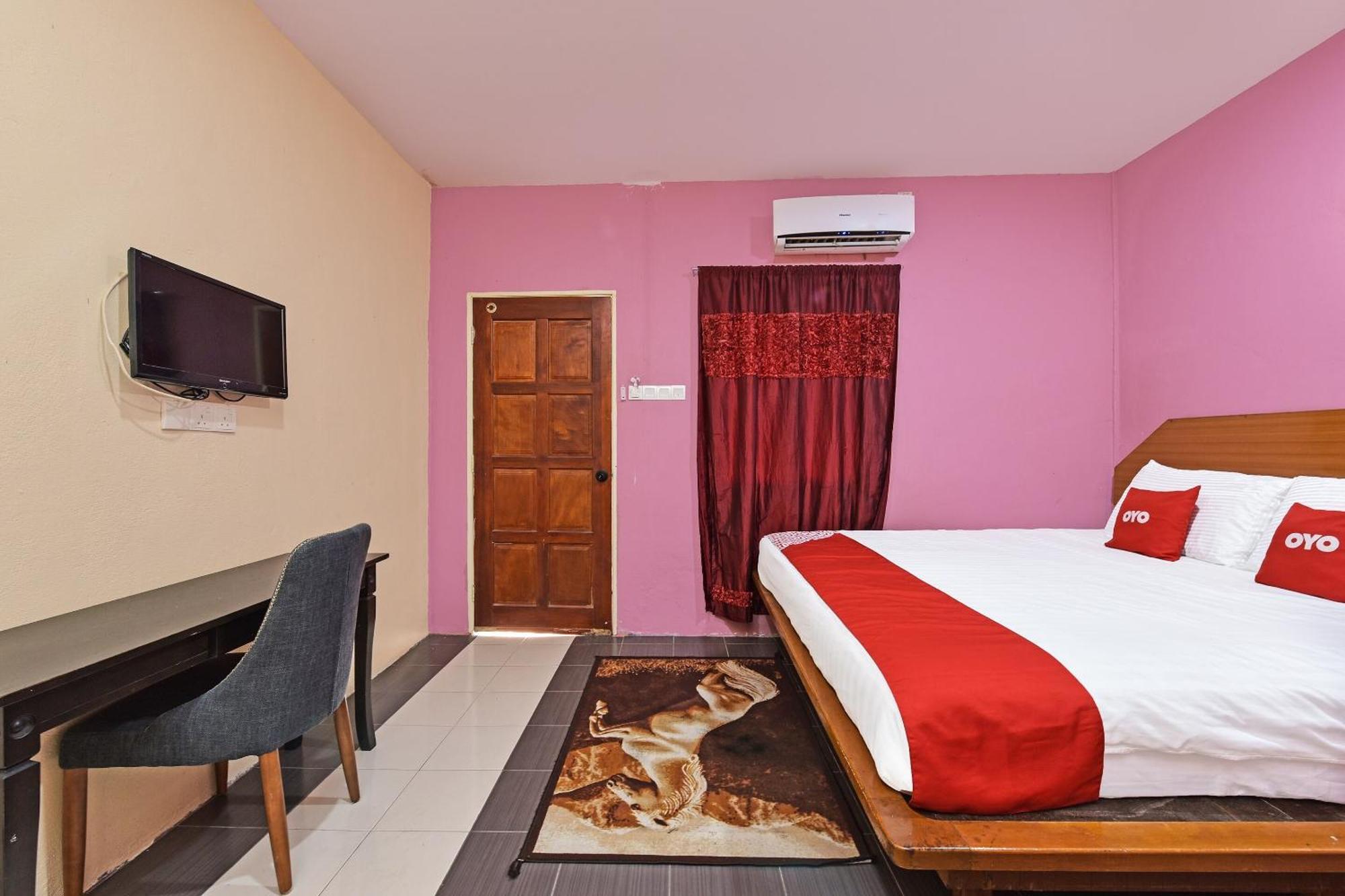 Oyo 90561 Awan Biru Motel Pantai Cenang  Kültér fotó