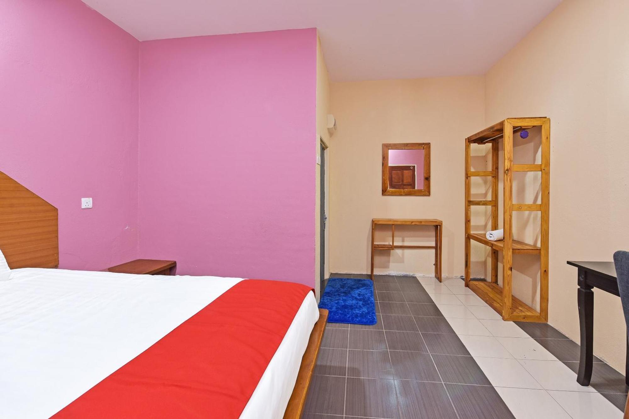 Oyo 90561 Awan Biru Motel Pantai Cenang  Kültér fotó