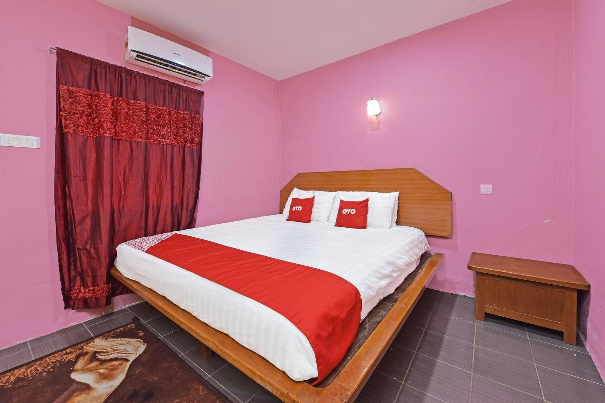 Oyo 90561 Awan Biru Motel Pantai Cenang  Kültér fotó