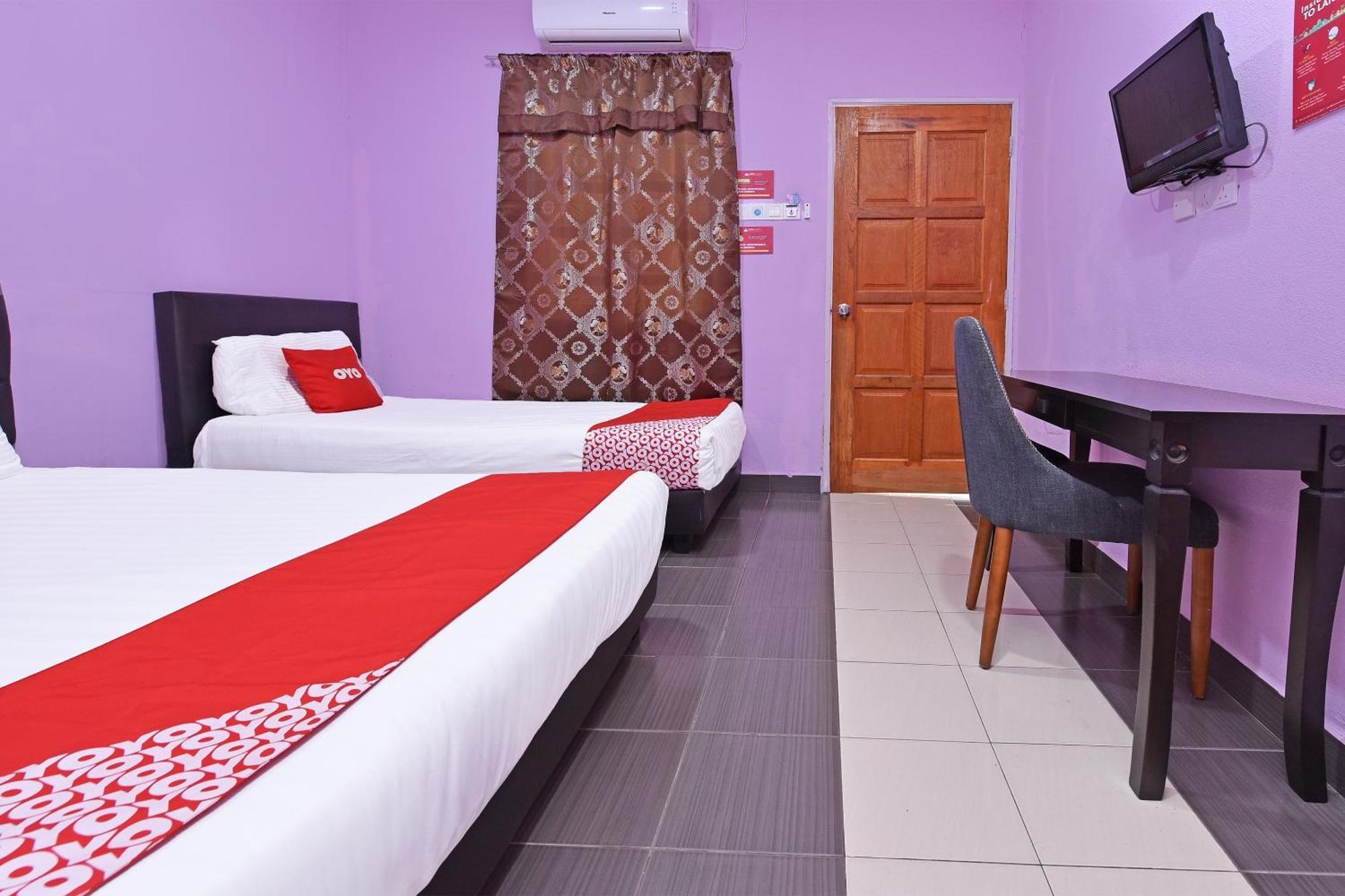 Oyo 90561 Awan Biru Motel Pantai Cenang  Kültér fotó